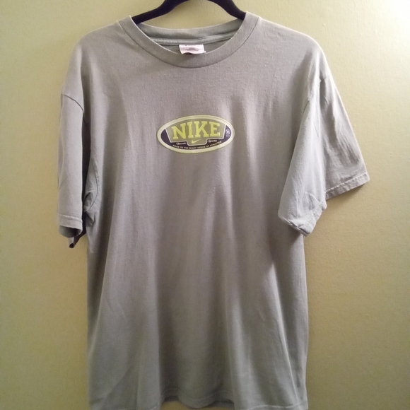 Mens M Nike Sage Green Short Sleeve Tee Lightweight Comfy Fit - Picture 1 of 4